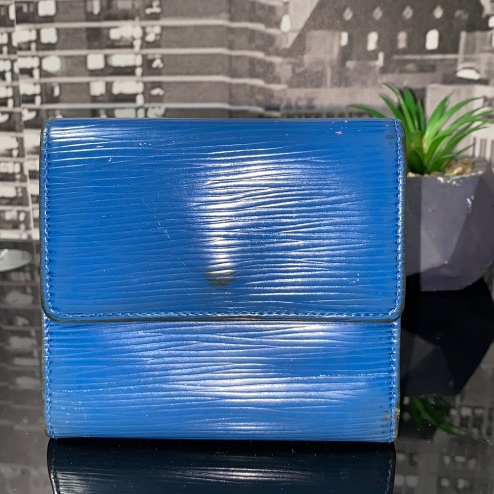 Authentic Louis Vuitton Blue Epi Wallet - Picture 6 of 13